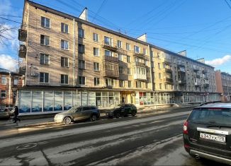 Продам комнату, 11.8 м2, Санкт-Петербург, Железноводская улица, 15, метро Приморская