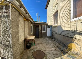 Трехкомнатная квартира на продажу, 55 м2, Темрюк, улица Урицкого, 52