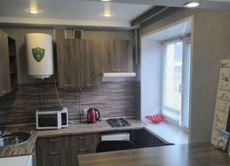 Сдам 1-ком. квартиру, 30 м2, Псков, Октябрьский проспект, 28