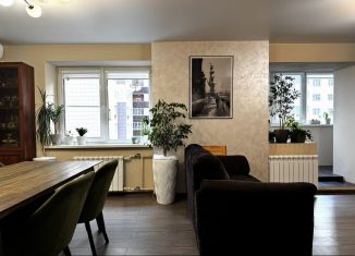 Продам 2-ком. квартиру, 66.9 м2, Щербинка, Индустриальная улица, 11