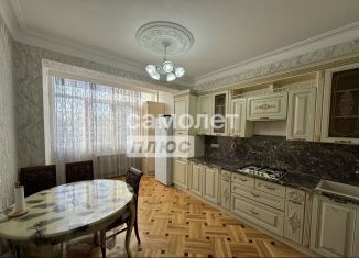 Продаю 2-ком. квартиру, 74 м2, Махачкала, Гапцахская улица, 8