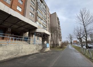 Продается двухкомнатная квартира, 56.3 м2, Псков, Инженерная улица, 25