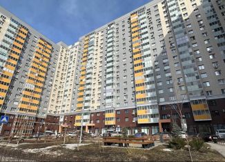 Продается 3-комнатная квартира, 73 м2, Татарстан, проспект Альберта Камалеева, 32