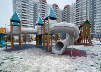 Продается двухкомнатная квартира, 60.1 м2, Челябинск, улица Академика Макеева, 20, ЖК Макеев