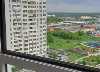 Сдается 2-комнатная квартира, 68 м2, Москва, Варшавское шоссе, 160к2, метро Лесопарковая