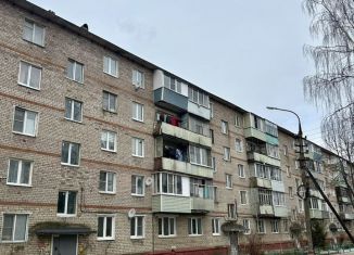 Продаю однокомнатную квартиру, 33 м2, Куровское, улица Пролетарка, 18