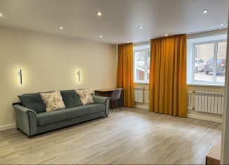 Сдаю 2-ком. квартиру, 56 м2, Липецк, улица Плеханова, 8