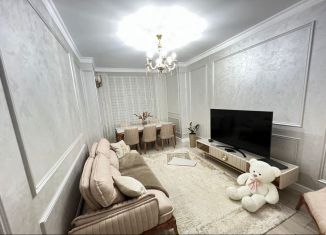 Продам 3-комнатную квартиру, 108 м2, Грозный, улица Сайханова, 133к4