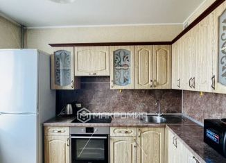 Двухкомнатная квартира на продажу, 52 м2, Челябинск, улица Барбюса, 269