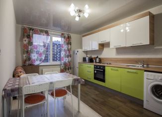 Сдаю в аренду 1-комнатную квартиру, 40 м2, Мурино, Екатерининская улица, 2, ЖК Виктория