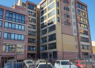 Продаю 4-комнатную квартиру, 113 м2, Киров, улица Труда, 15