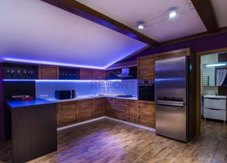 Сдача в аренду дома, 398 м2, поселок городского типа Массандра, Совхозная улица, 10А