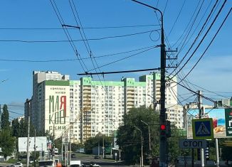 Продаю 2-ком. квартиру, 74.2 м2, Энгельс, улица Маяковского, 47А
