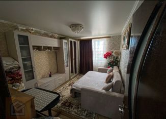 Продажа 2-комнатной квартиры, 52.7 м2, Евпатория, улица Конституции, 32