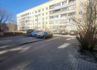 Продается 3-ком. квартира, 64.7 м2, Тутаев, улица Дементьева, 21