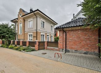 Продаю дом, 200 м2, Зеленоградск, улица Горького, 4