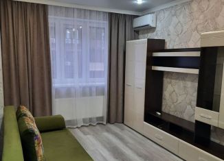 Сдам однокомнатную квартиру, 40 м2, Горячий Ключ, Объездная улица, 18к4