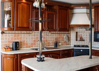 Сдам в аренду 4-ком. квартиру, 173 м2, Гусь-Хрустальный, улица Каховского, 5