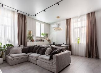 Продаю 4-комнатную квартиру, 95.4 м2, Москва, улица Петровка, 17с3, улица Петровка