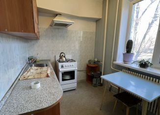 Продаю двухкомнатную квартиру, 34 м2, Энгельс, Полтавская улица, 3Б