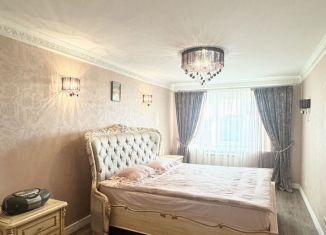 Сдам 2-комнатную квартиру, 77 м2, Чебоксары, проспект Ленина, 19к1