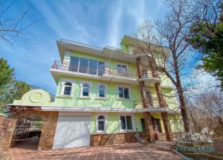 Продаю дом, 420 м2, посёлок городского типа Виноградное, улица Красина, 20