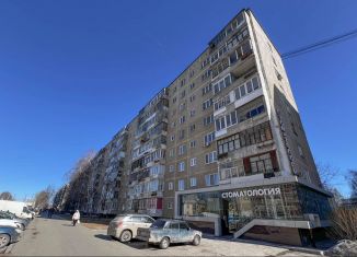 Продается 2-ком. квартира, 43 м2, Екатеринбург, улица Бакинских Комиссаров, 100, улица Бакинских Комиссаров