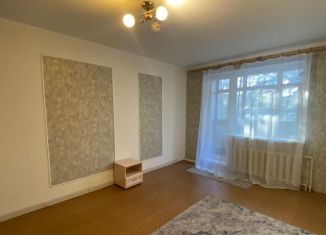 Продается двухкомнатная квартира, 57 м2, Кингисепп, улица Строителей