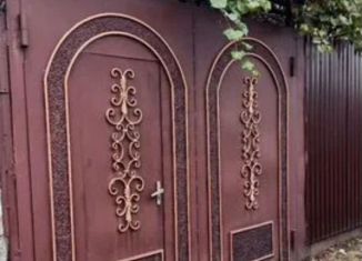 Продаю дом, 47 м2, посёлок городского типа Заводской, Центральная улица