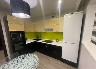 Сдается трехкомнатная квартира, 66.4 м2, Мурманск, улица Зои Космодемьянской, 25
