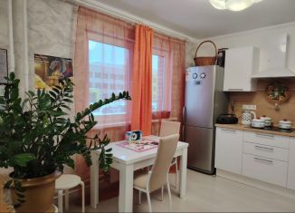 Сдается в аренду двухкомнатная квартира, 62 м2, деревня Глухово, Романовская улица, 15