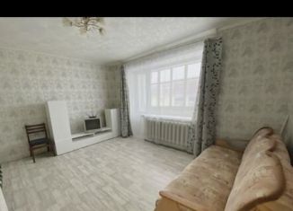 Продается однокомнатная квартира, 33.2 м2, Котельнич, улица Луначарского