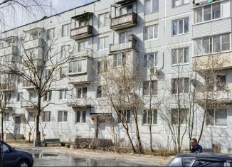 Двухкомнатная квартира на продажу, 49 м2, посёлок Оболенск, проспект Биологов, 5