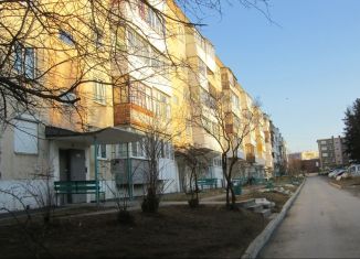 Продажа 3-комнатной квартиры, 61.7 м2, поселок городского типа Рефтинский, Юбилейная улица, 4