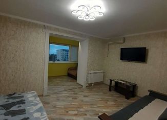 Сдается в аренду 1-ком. квартира, 50 м2, Судак, улица Ленина, 98