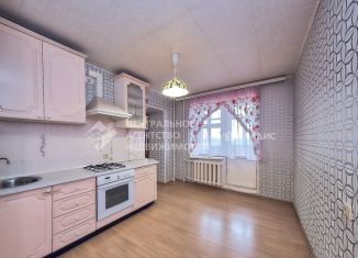 Продается 3-комнатная квартира, 100.2 м2, Рязань, улица Бирюзова, 10, район Канищево