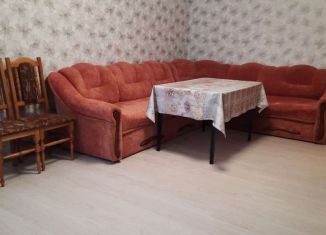 Сдаю 3-ком. квартиру, 70 м2, Феодосия, улица Гарнаева, 63Е