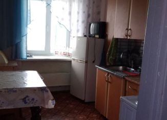 Продаю 2-ком. квартиру, 46 м2, Абаза, Станционная улица, 3А