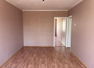 Продаю 2-ком. квартиру, 51 м2, село Урман, Центральная улица, 11