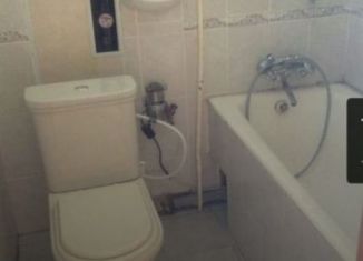 Продается 2-комнатная квартира, 52 м2, Армянск, микрорайон имени Генерала Васильева, 15