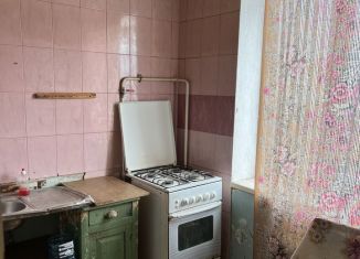 Продается 2-ком. квартира, 50 м2, посёлок городского типа Новоозёрное, улица Героев-Десантников, 15