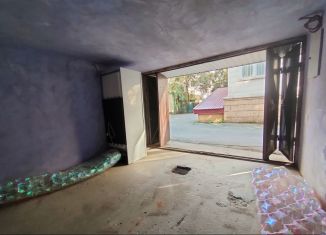 Продам гараж, 28 м2, Сочи, микрорайон Центральный, Парковая улица, 13
