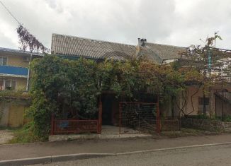 Продам гараж, поселок городского типа Новомихайловский, улица Юности