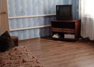 Продается трехкомнатная квартира, 70 м2, поселок Веселовка, улица Титова