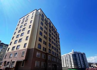 Продается 3-ком. квартира, 118 м2, Нальчик, улица Атажукина, 10Б, район Предгорный