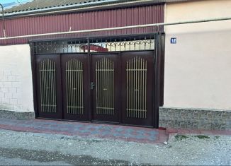 Продаю дом, 200 м2, Дагестан, улица А. Гамзаева, 12