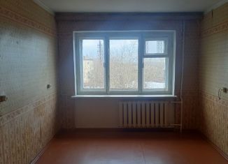 Продается двухкомнатная квартира, 41.1 м2, Кировград, улица 40 Лет Октября