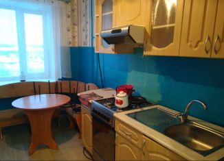 Продам 2-комнатную квартиру, 50.3 м2, Пикалёво, улица Горняков, 2