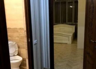 Сдается 2-комнатная квартира, 57 м2, Махачкала, Дагестанская улица, 49