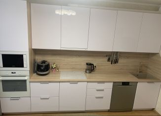 Продается 3-комнатная квартира, 80 м2, Тюмень, улица Николая Зелинского, 19, ЖК Семейный